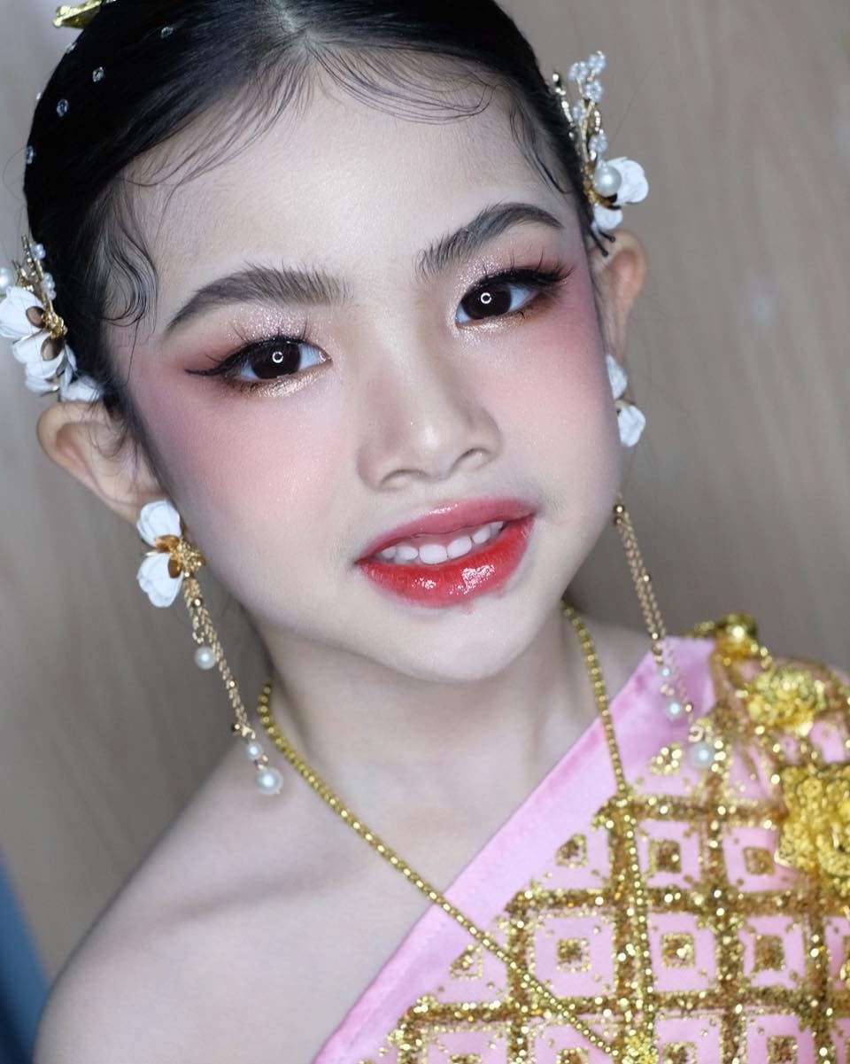 ดูแล หน้า-ผม น้องแสนรัก เป็นตัวแทนนางนพมาศขึ้นเสรี่ยง ค่ะ