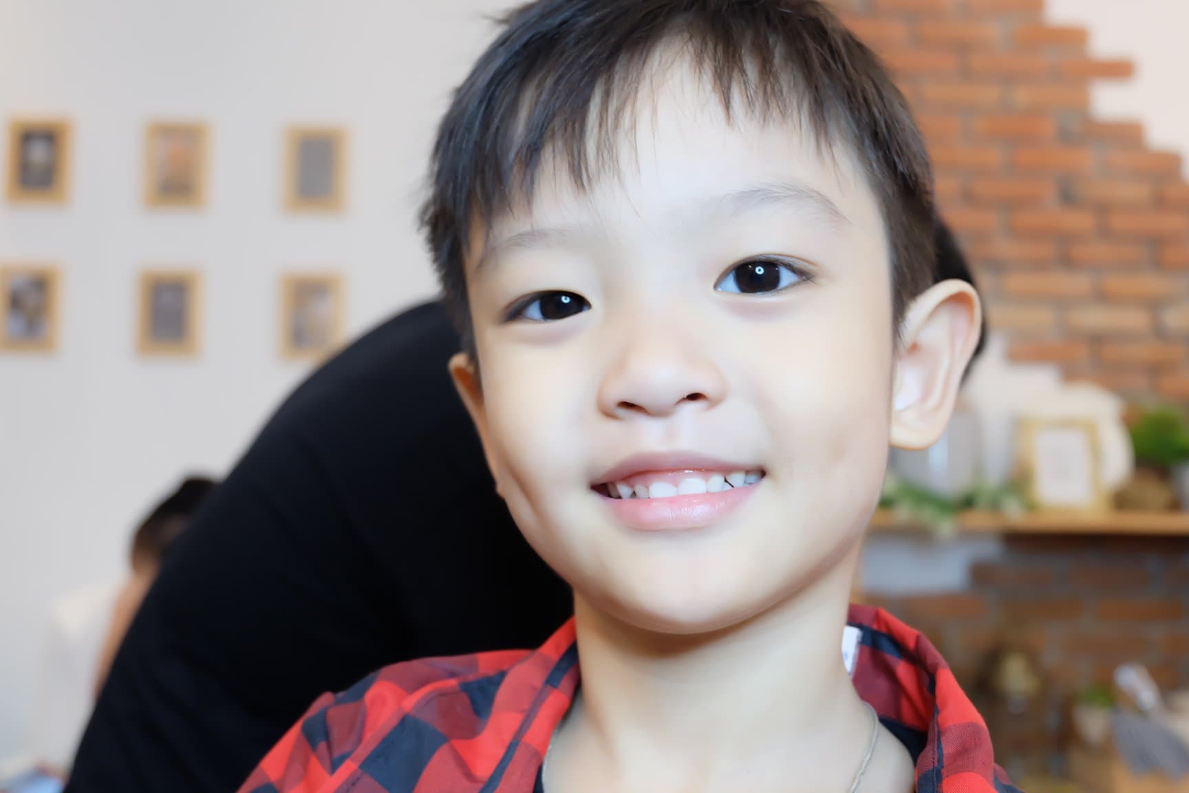รีวิวการแต่งหน้านายแบบสุดเท่ห์  น้องเจเจย์