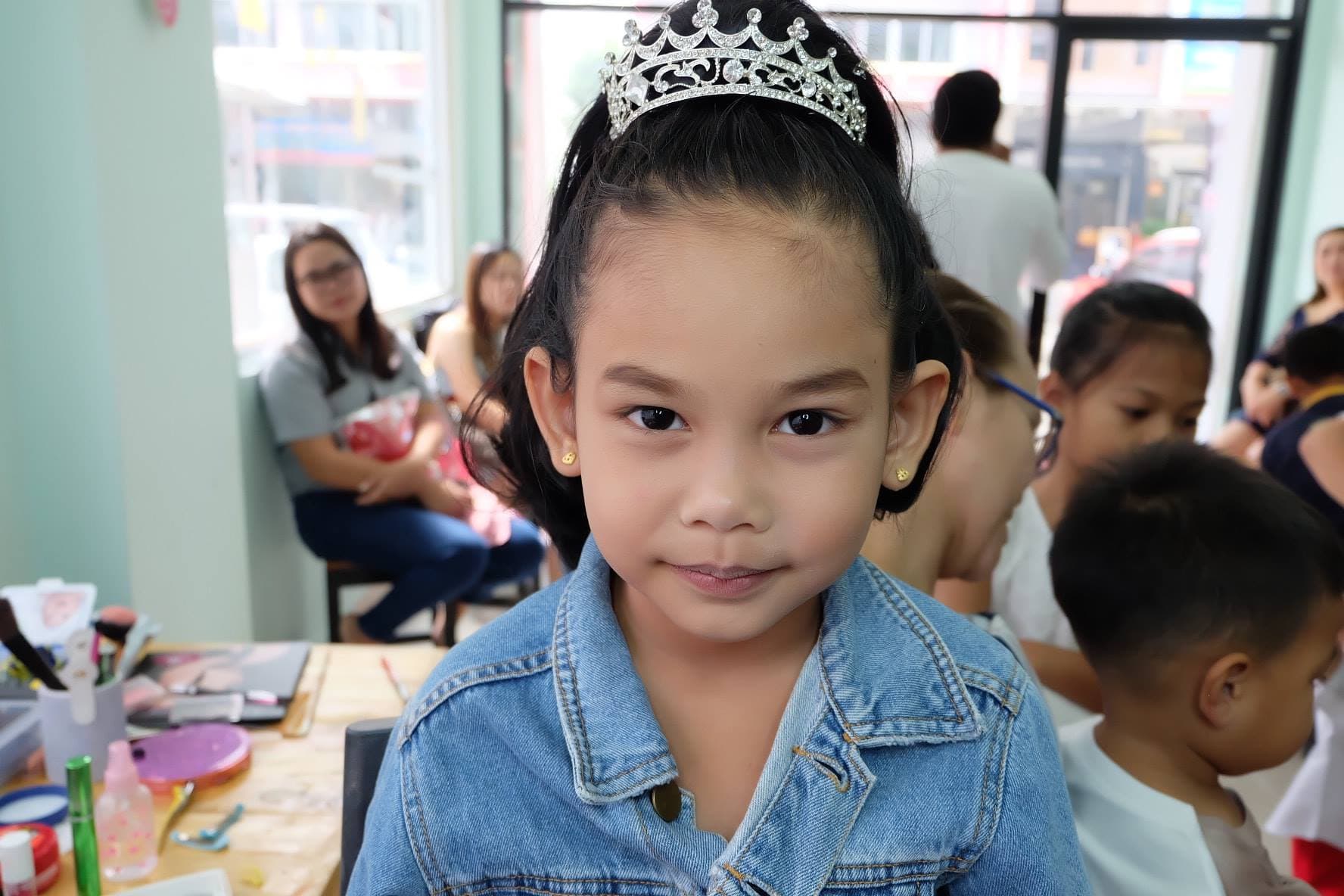 รัวิวการแต่งหน้าสาวน้อยตากลม