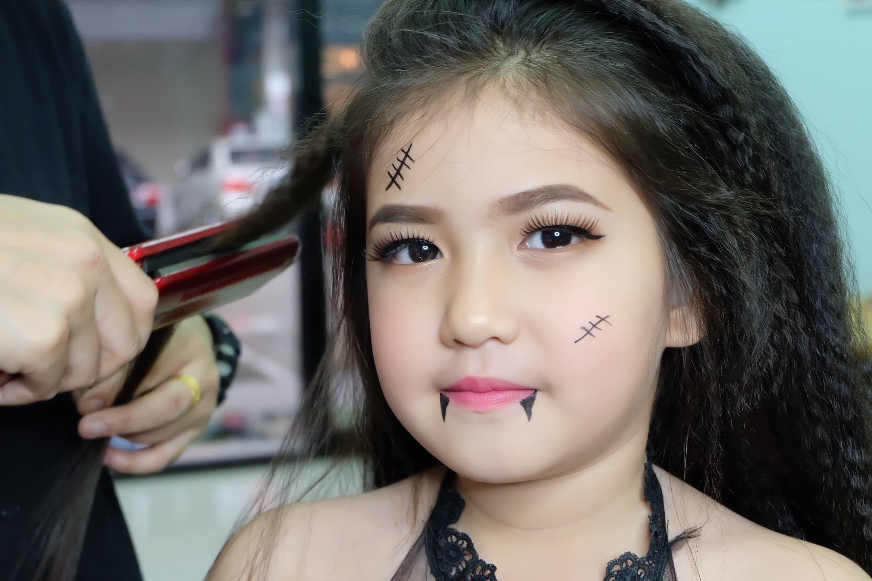 รีวิวการแต่งหน้าแดรกคิวล่าสาว 🧙‍♀️