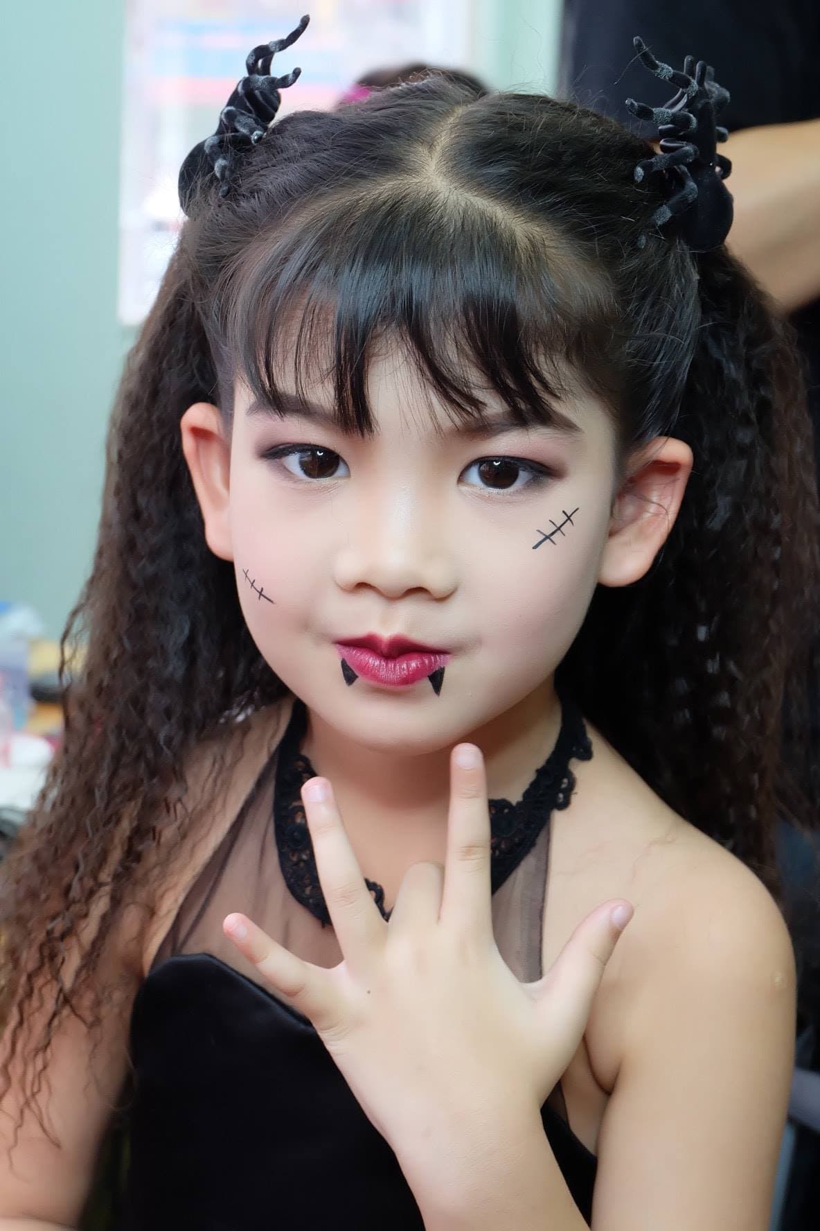 รีวิวการแต่งหน้า Halaween "น้องจอมขวัญ"