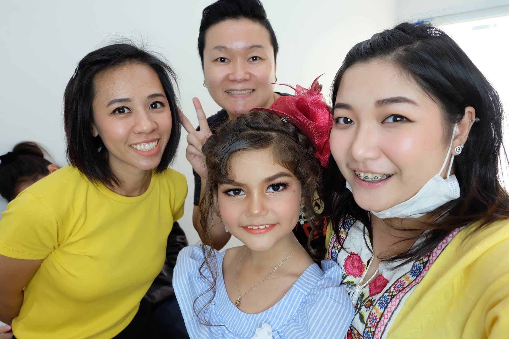สาวน้อยตาน้ำข้าว....ลูกครึ่งไทย-อิตาลี "น้องมีดี"