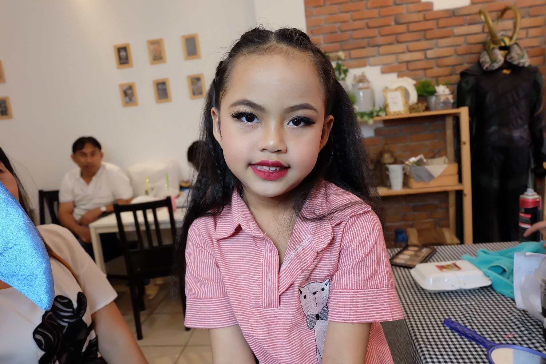 รีวิวการแต่งหน้า น้องเฟรชชี่ ค่ะ 😁