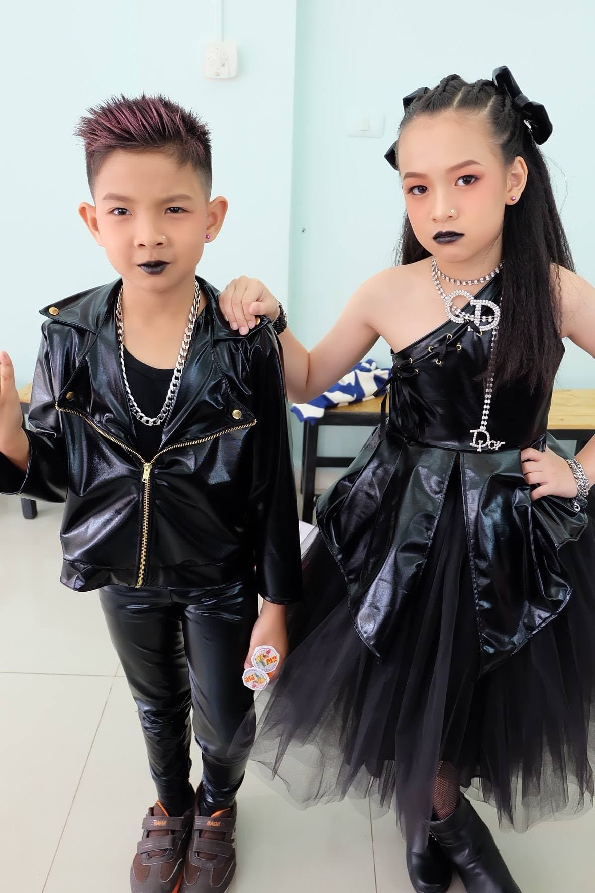 หนุ่มสาว...ชาวร็อค 🎸🎶
