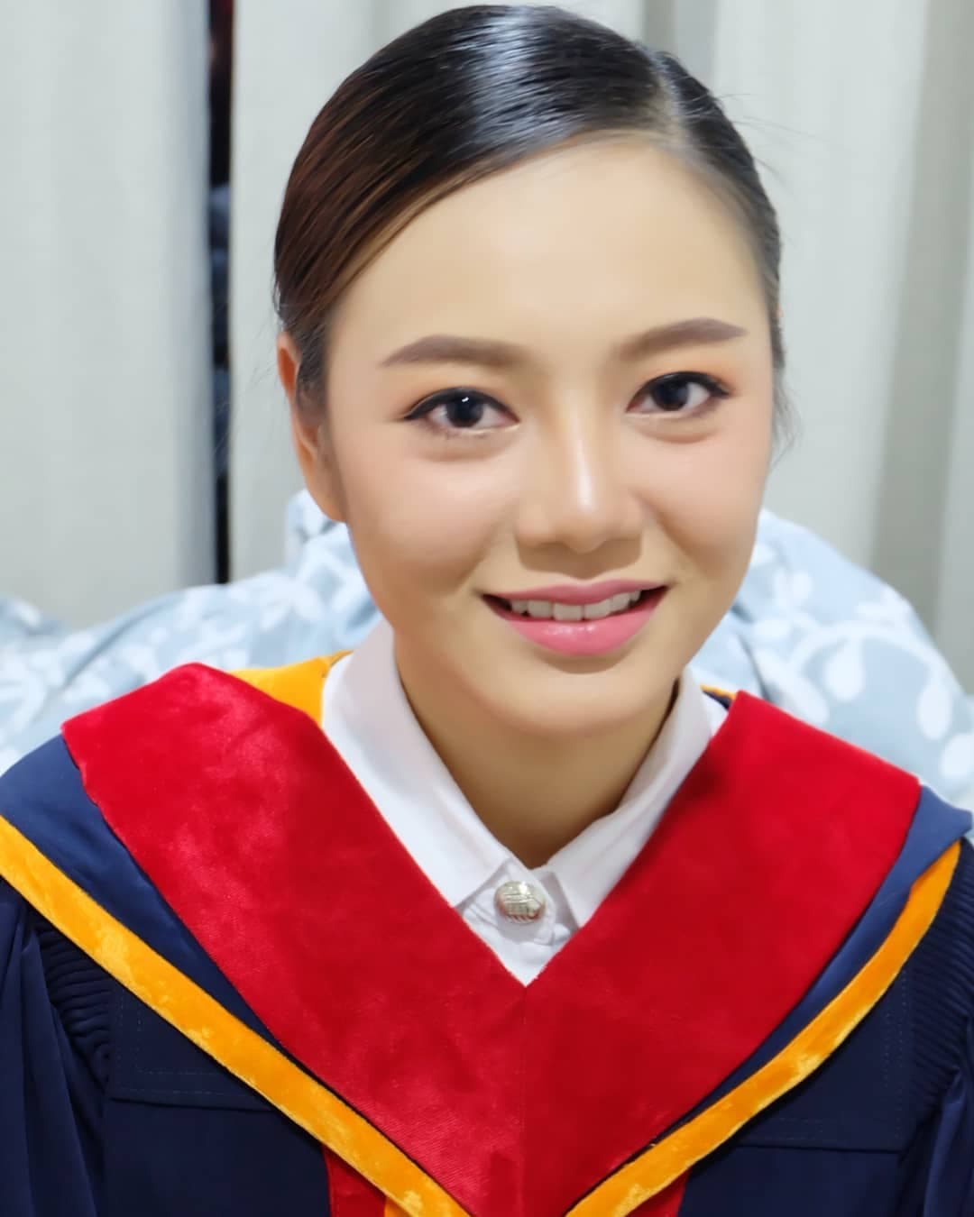 🎉ยินดีกับ น้งยีนส์ 🎓 บัณฑิตใหม่ ม.ราม วันนี้ค้ะ
