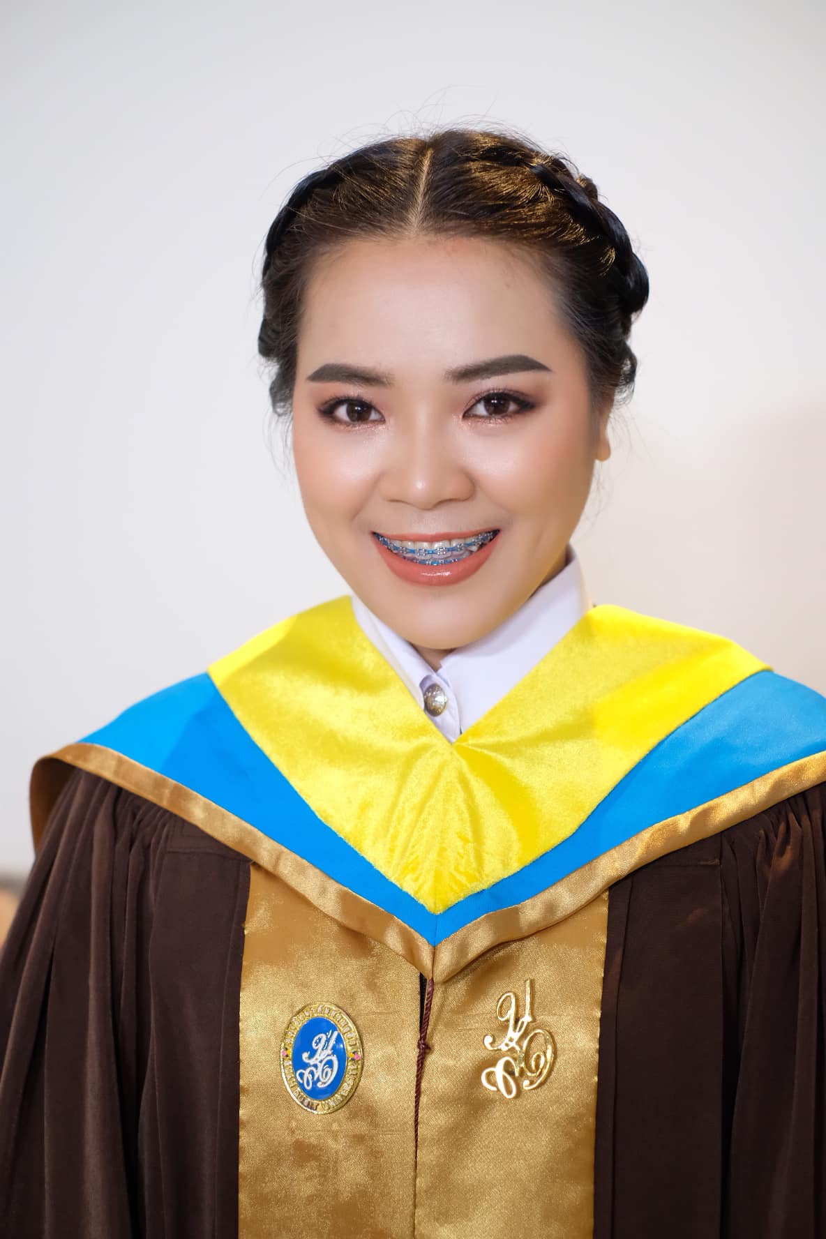 บัณฑิต สาวสวนดุสิต